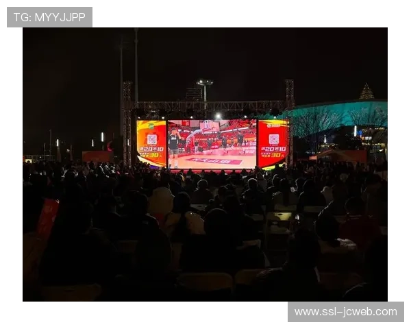 球迷第二现场观赛通过多端联动，增强社群参与感